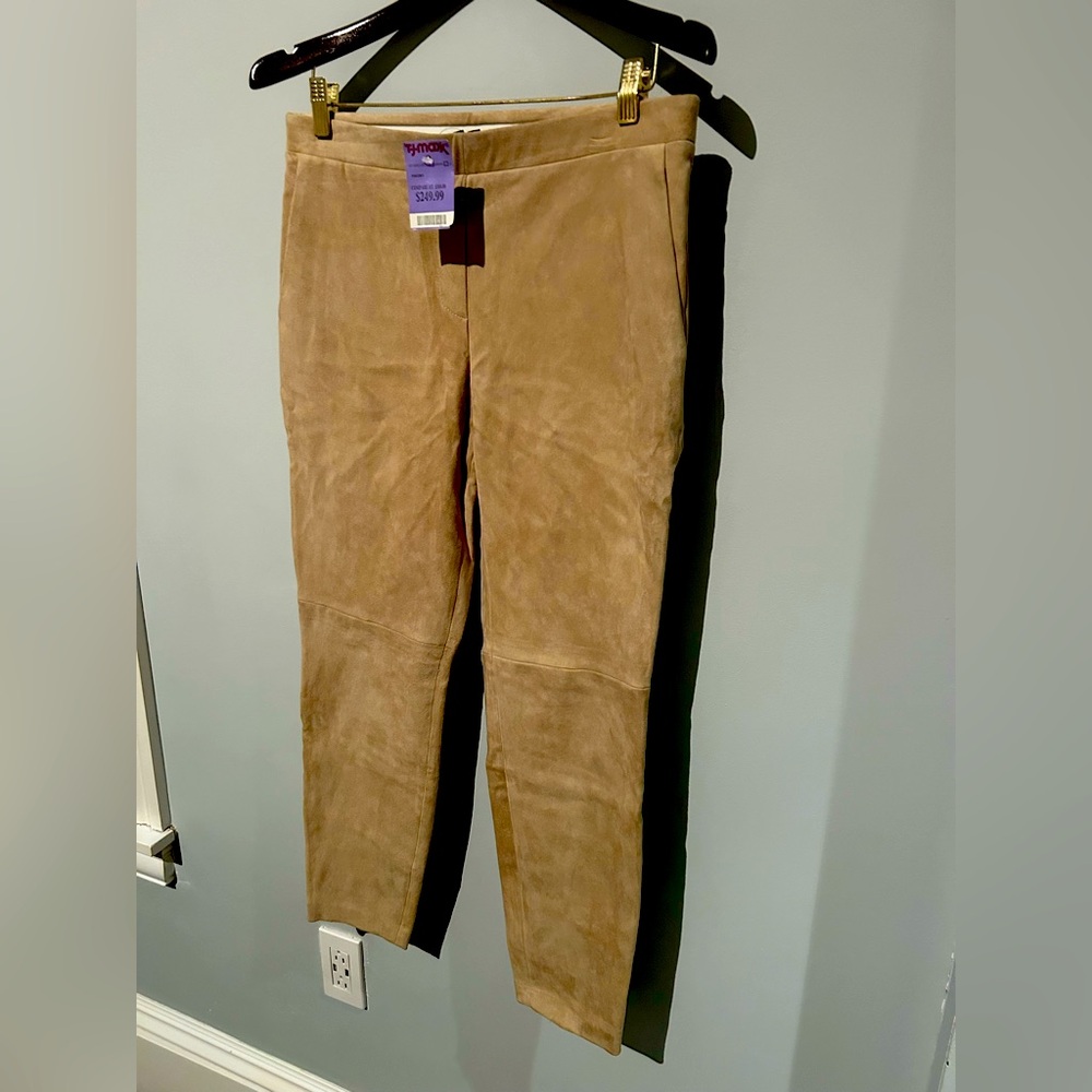 NWT Theory women’s suede pants. Size 8. Gorgeous!!